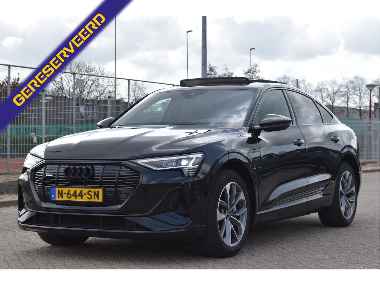 Audi e-tron Sportback - 55 quattro S-Line edition 95 kWh 408 pk | NL-Auto | Zeer vol | Keyless | HUD | Luchtvering - AutoWereld.nl