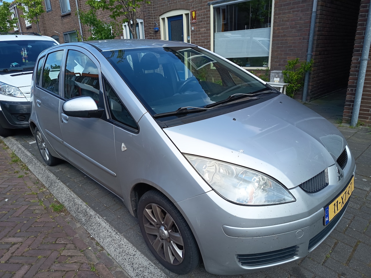 Mitsubishi Colt - 1.3 Invite+ *** MOTORSCHADE *** (veel opties) - AutoWereld.nl