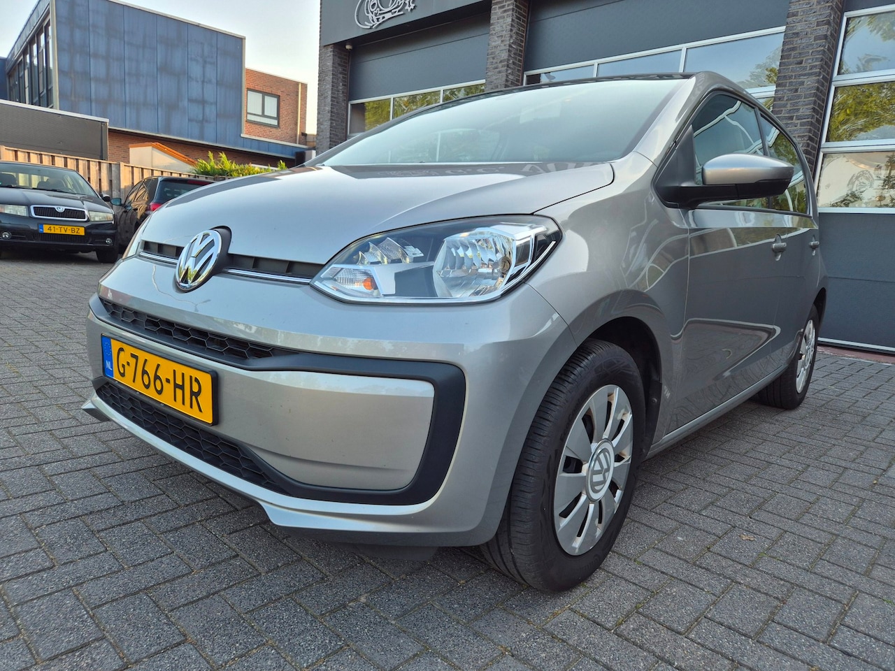 Volkswagen Up! - 1.0 BMT move up! 1.0 BMT move up! - AutoWereld.nl