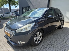 Peugeot 208 - 1.6 VTi Allure