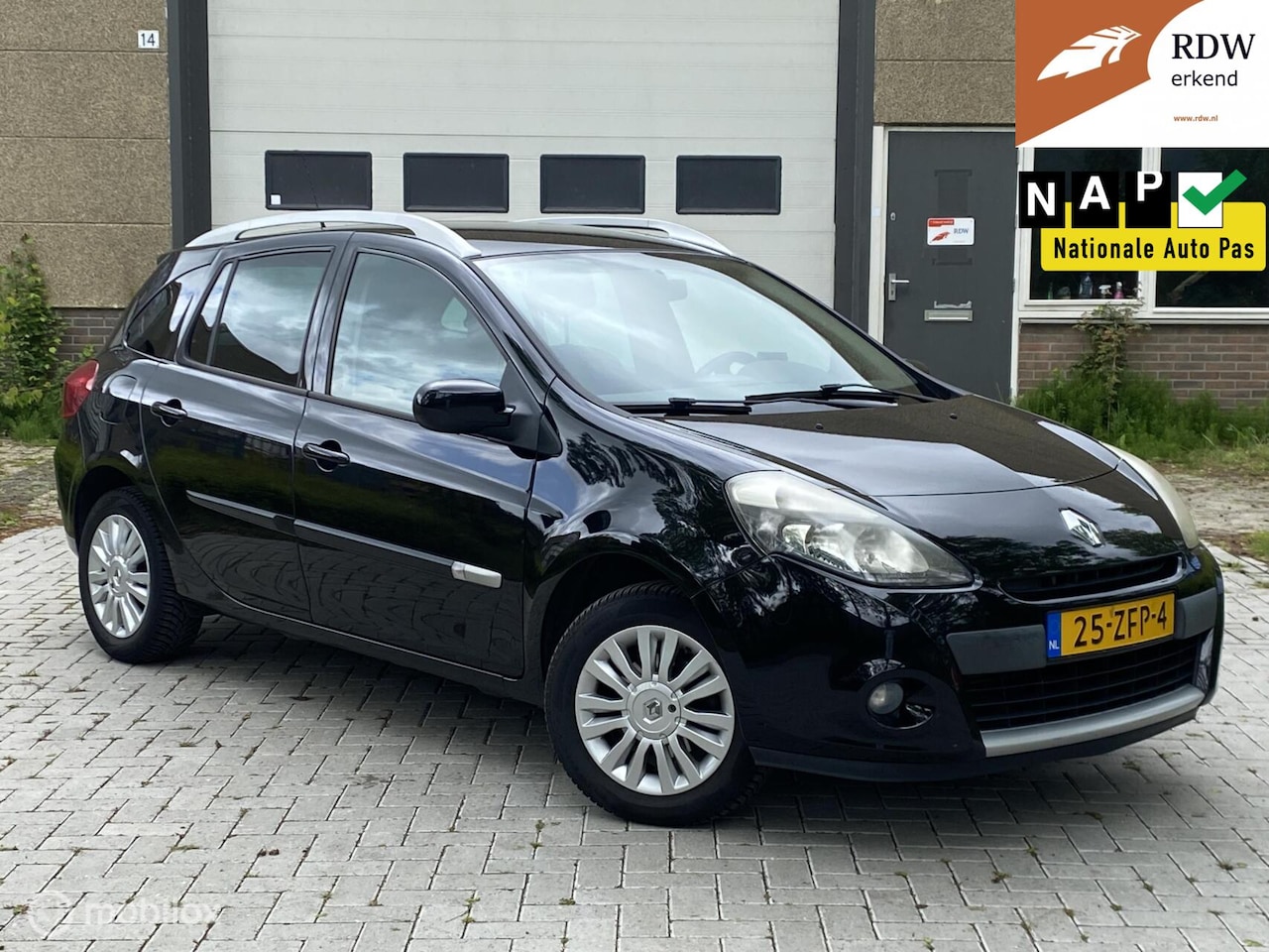 Renault Clio Estate - 1.2 TCE APK NIEUW/CRUISE/DISTRBTIE NIEUW - AutoWereld.nl