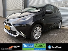 Toyota Aygo - 1.0 VVT-i x-sport*NAVIGATIE*EERSTE EIGENAAR