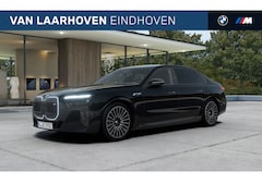 BMW 7-serie - M760e xDrive Automaat / Panoramadak Sky Lounge / Trekhaak / Rear-Seat Entertainment Experi