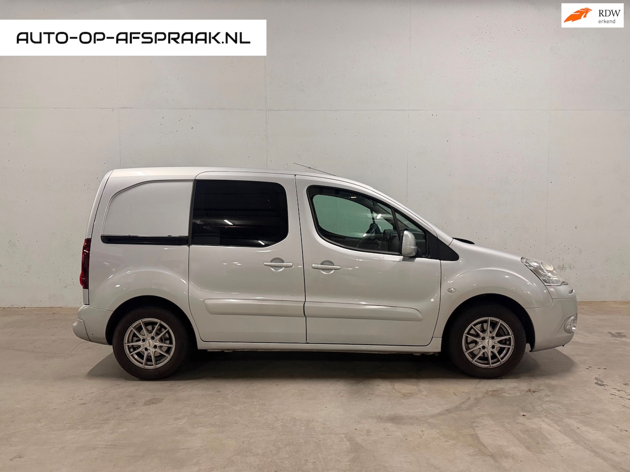 Citroën Berlingo - 1.6 e-HDI Automaat BTW 21% Airco Cruise - AutoWereld.nl