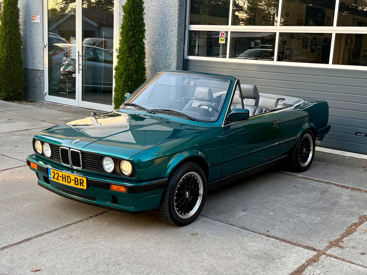 BMW 3-serie Cabrio - 320i|origineel Recaro interieur|zeer gave staat - AutoWereld.nl