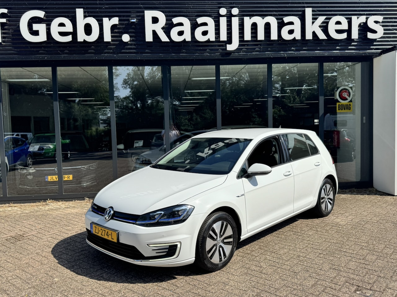 Volkswagen e-Golf - e-Golf *Warmtepomp*Navigatie*ACC*88%SOH* - AutoWereld.nl