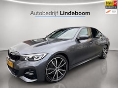 BMW 3-serie - 320i High Executive M-Sport Acc Stoelverwarming