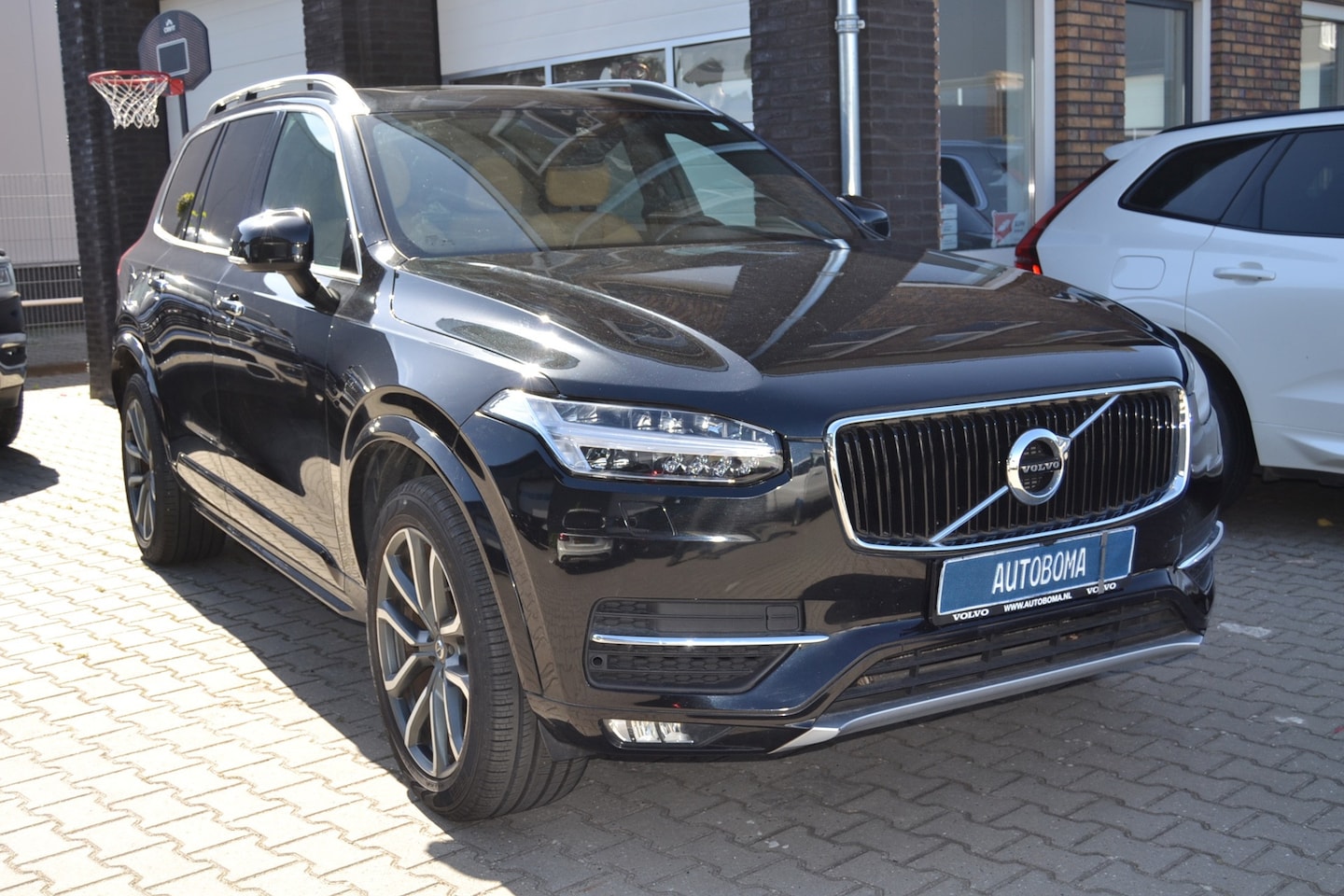 Volvo XC90 - 2.0 T6 AWD Momentum 2.0 T6 AWD Momentum,7 persoons panoramadak - AutoWereld.nl