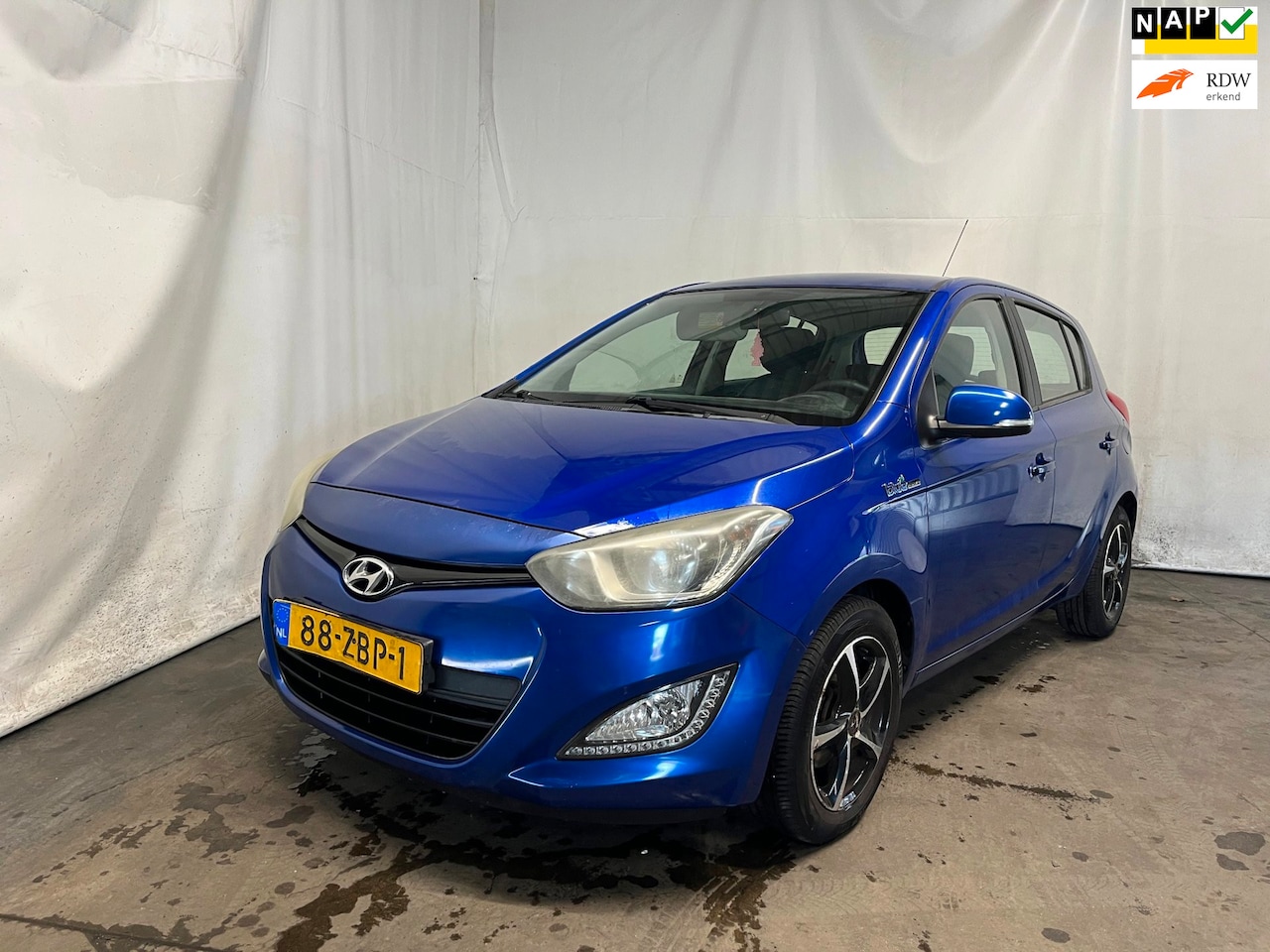 Hyundai i20 - 1.2i i-Motion - Schade - AutoWereld.nl