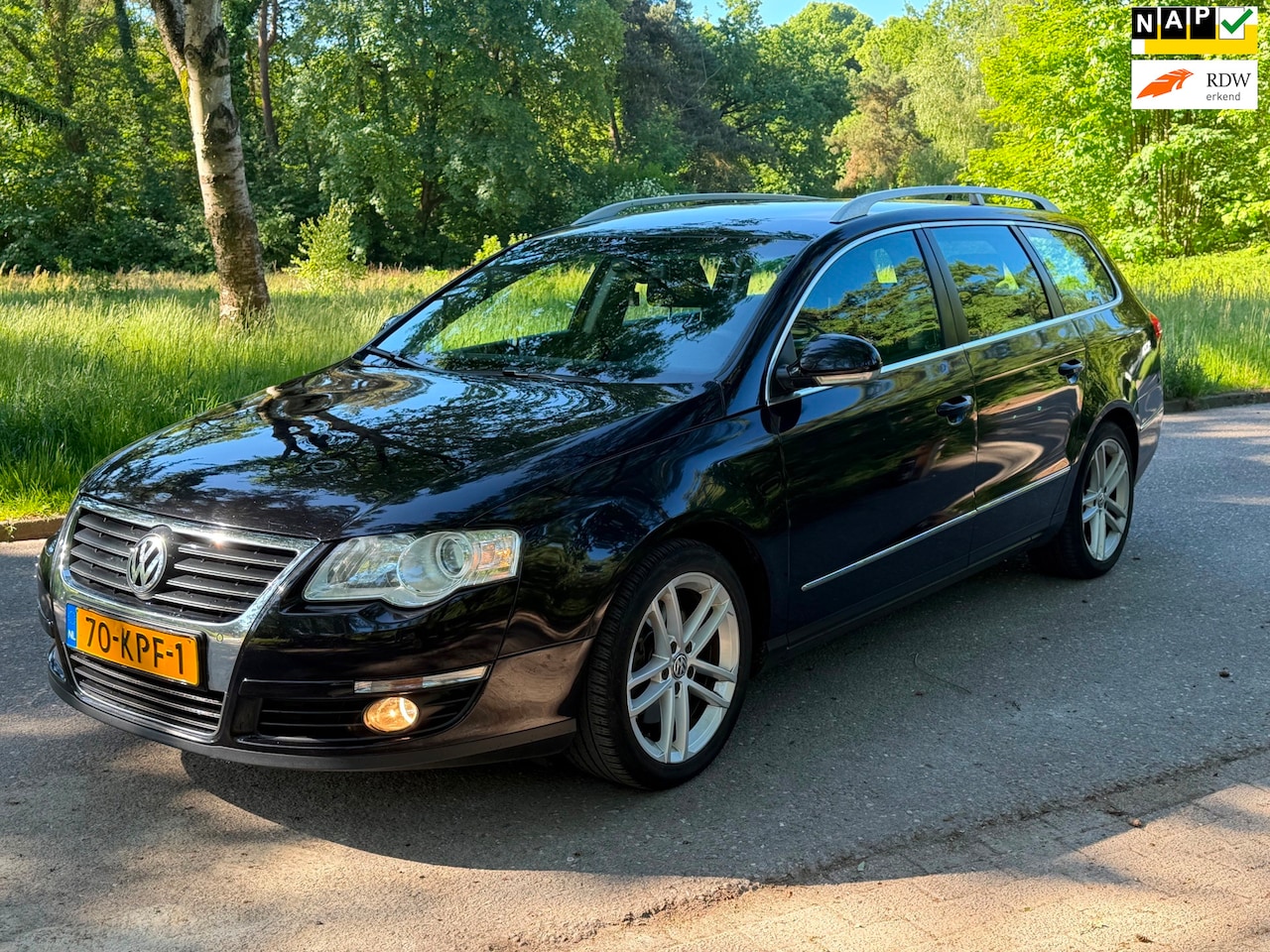 Volkswagen Passat Variant - 1.6 TDI Comfortline BlueMotion 2010 Zwart - AutoWereld.nl