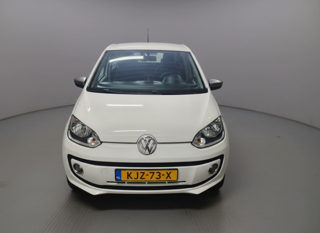 Volkswagen Up! - 1.0 high up! Airco, Navigatie, Bluetooth, 1e eigenaar. NW APK