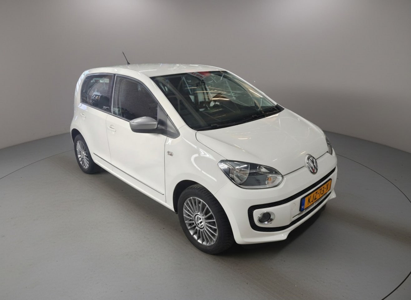 Volkswagen Up! - 1.0 high up! Airco, Navigatie, Bluetooth, 1e eigenaar. NW APK