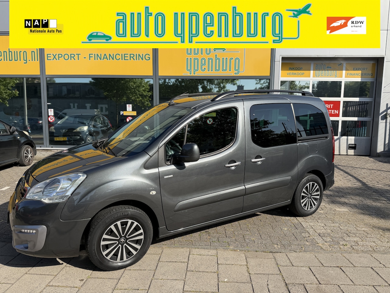 Peugeot Partner MPV - 1.2 PureTech Active * 35.960 Km * Navi * Airco * Led * - AutoWereld.nl
