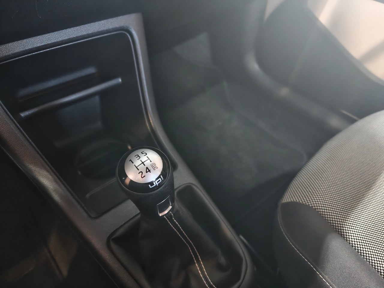 Volkswagen Up! - 1.0 high up! Airco, Navigatie, Bluetooth, 1e eigenaar. NW APK