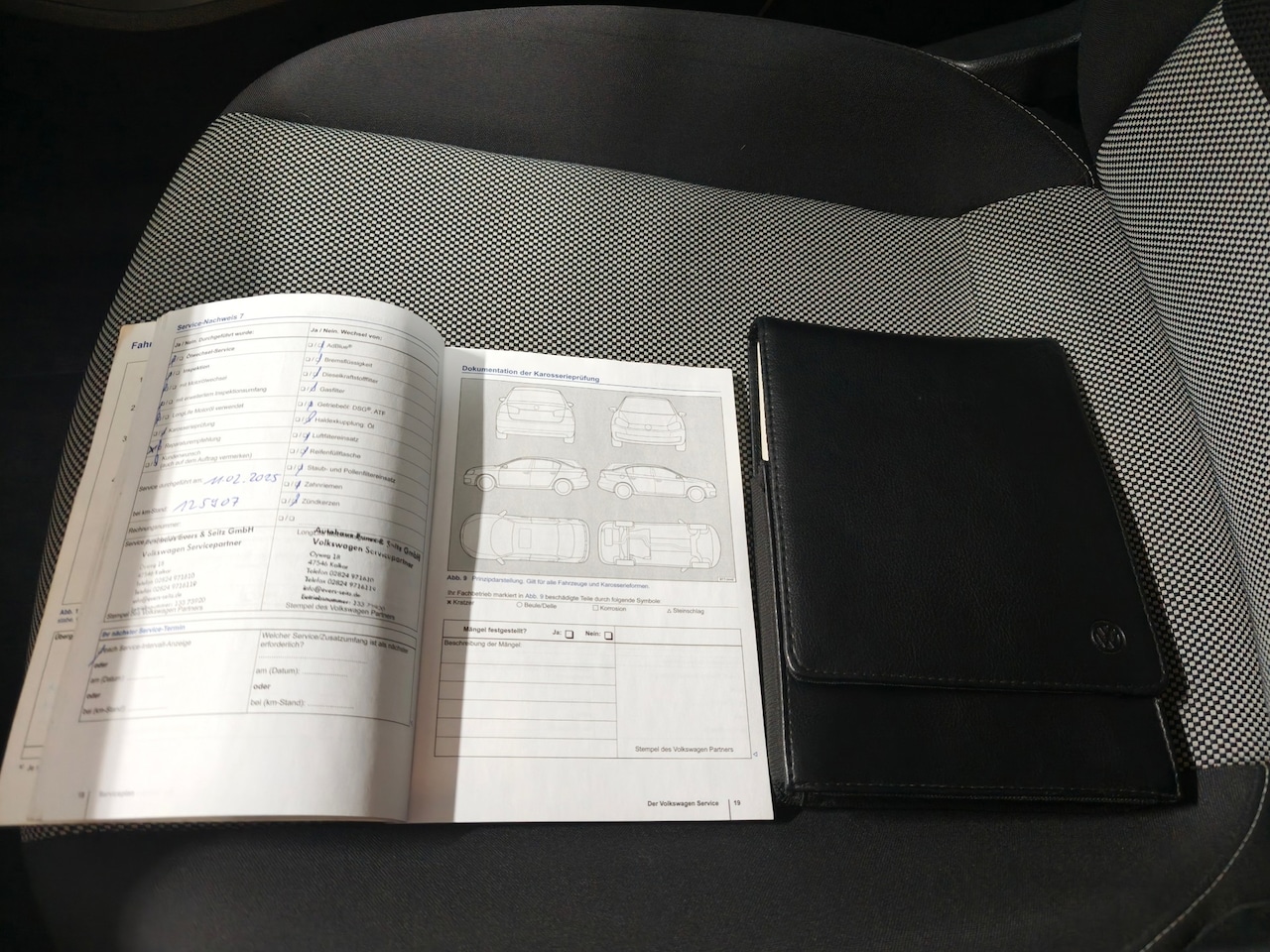 Volkswagen Up! - 1.0 high up! Airco, Navigatie, Bluetooth, 1e eigenaar. NW APK