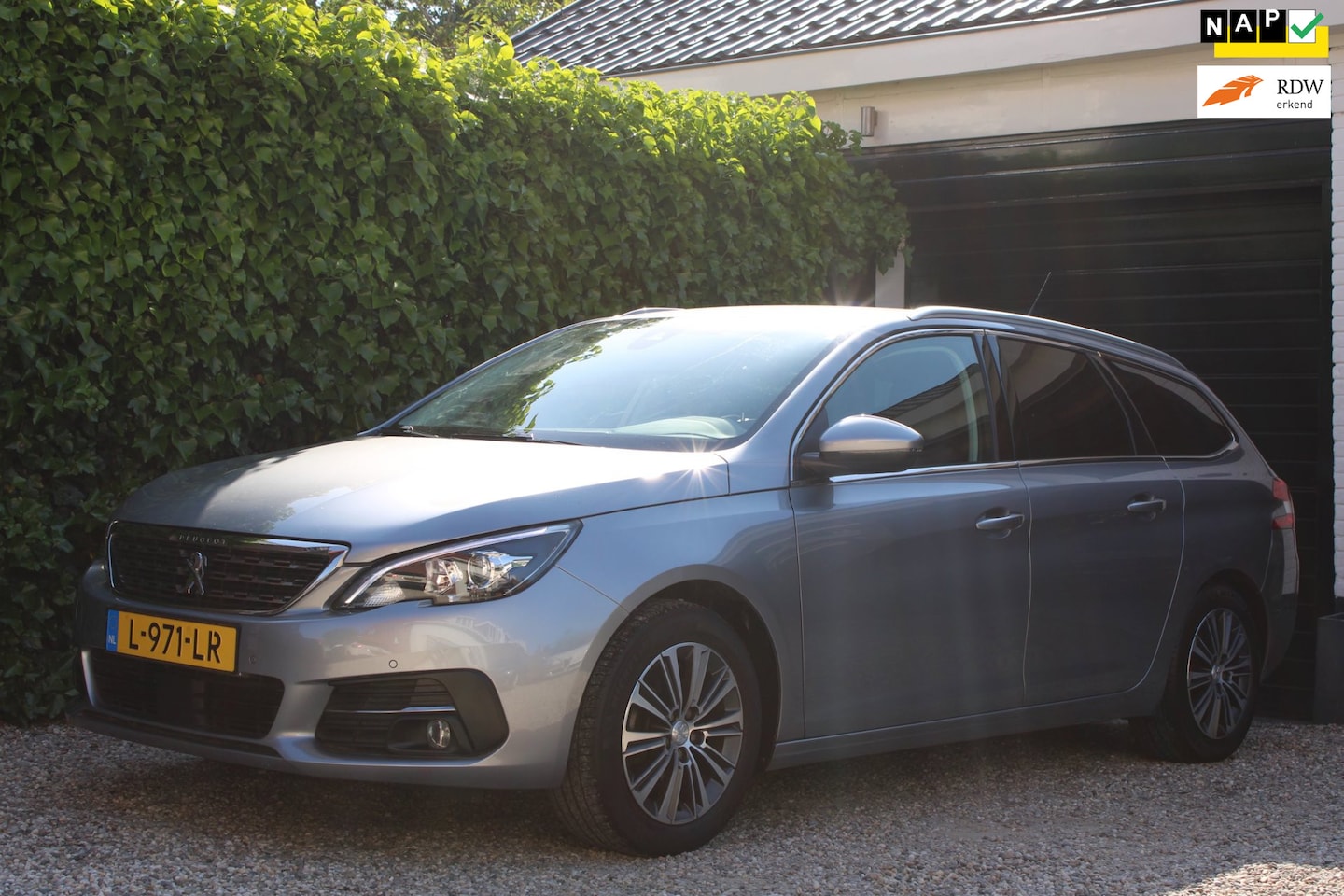 Peugeot 308 SW - 1.2 PureTech Blue Lease Premium 1.2 PureTech Blue Lease Premium - AutoWereld.nl