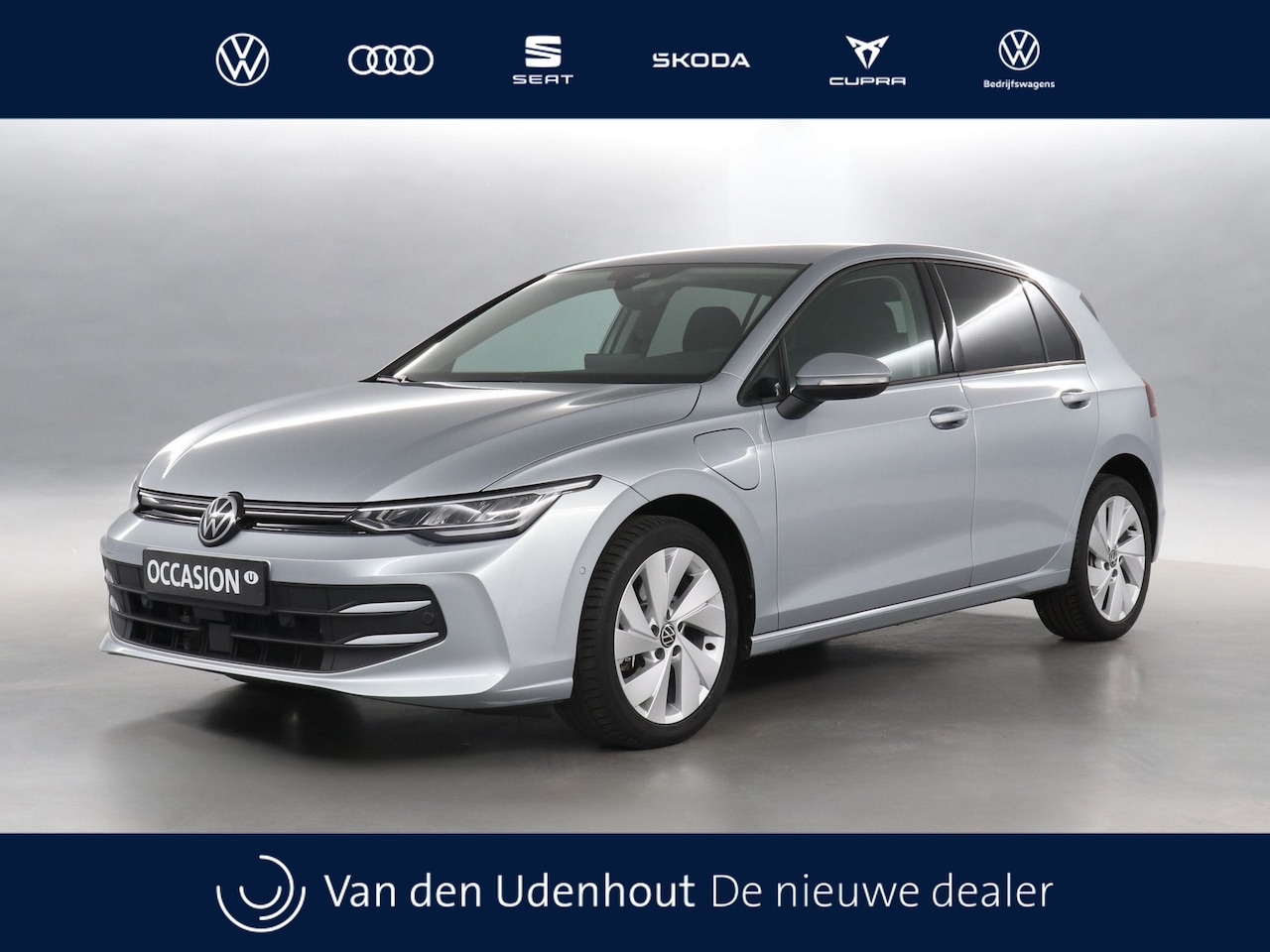 Volkswagen Golf - 1.5 eHybrid 204 pk Life Edition DSG / Stoel en stuurwielverwarming / App Connect - AutoWereld.nl