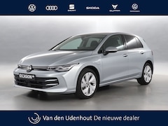 Volkswagen Golf - 1.5 eHybrid 204 pk Life Edition DSG / Stoel en stuurwielverwarming / App Connect