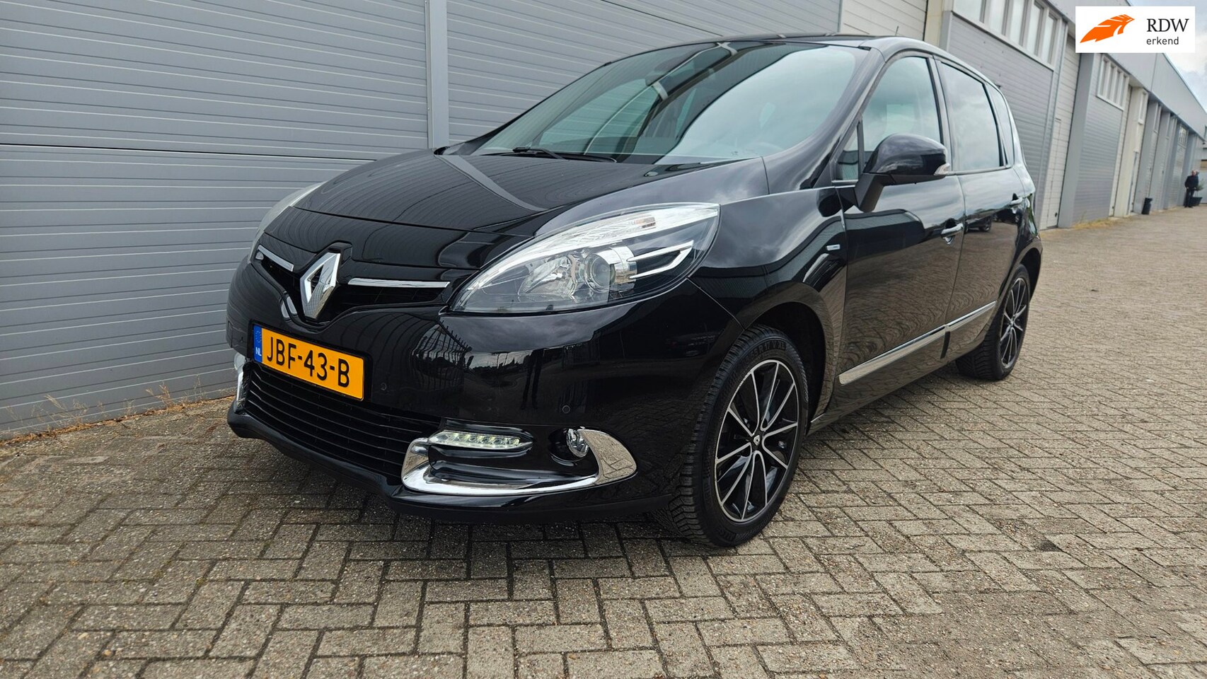 Renault Scénic - 1.2 TCe Bose | Trekhaak | Cruise | Navi - AutoWereld.nl