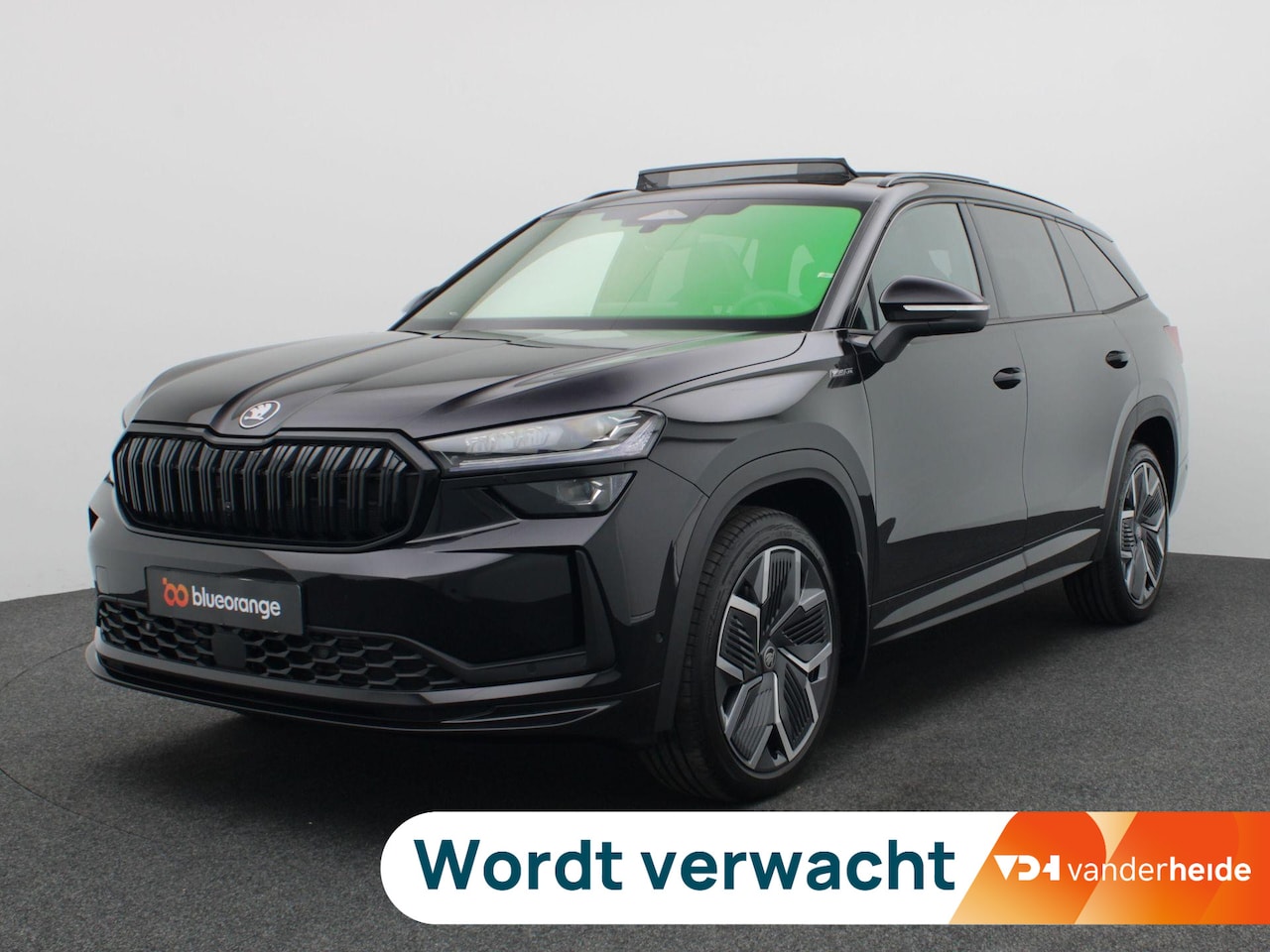 Skoda Kodiaq - 1.5 TSI MHEV Sportline Business 7p 150PK DSG Pano-Schuifdak, Trekhaak, Camera, 20" LM Velg - AutoWereld.nl