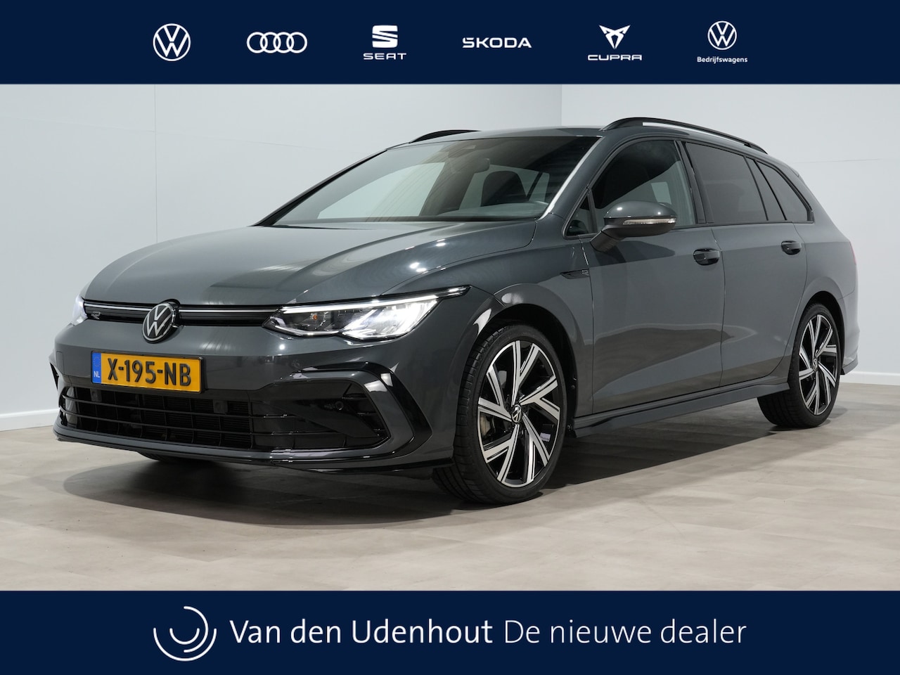 Volkswagen Golf Variant - 1.5 eTSI 130pk DSG R-Line | Navigatie | Kuipstoelen | 18" | App-Connect | ACC 226 - AutoWereld.nl