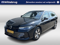 Volkswagen Passat Variant - 1.5 eTSI Elegance Business / AUTOMAAT/ ACC/ DODEHOEK/ PARK.SENSOREN V+A/ CAMERA/ STUUR+STO