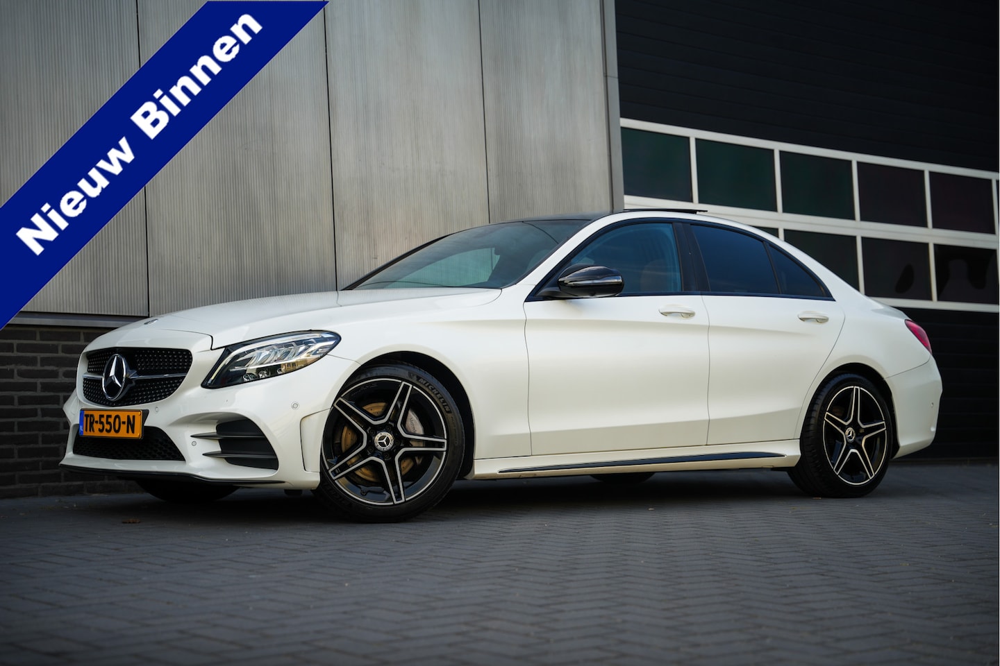 Mercedes-Benz C-klasse - 180 Advantage Pack AMG-Sportpakket /Facelift-Model/ Pano-Dak/ Sport-Stoelen/ Stoel.Verw/ N - AutoWereld.nl