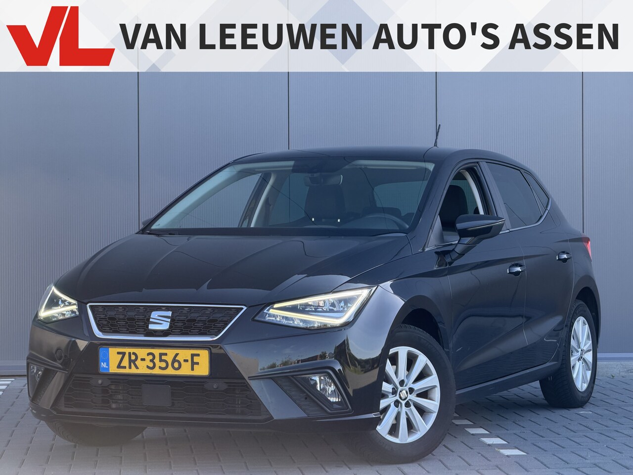 SEAT Ibiza - 1.0 TSI Excellence | RIJKLAAR | Keyless | Apple carplay | Stoelverwarming - AutoWereld.nl