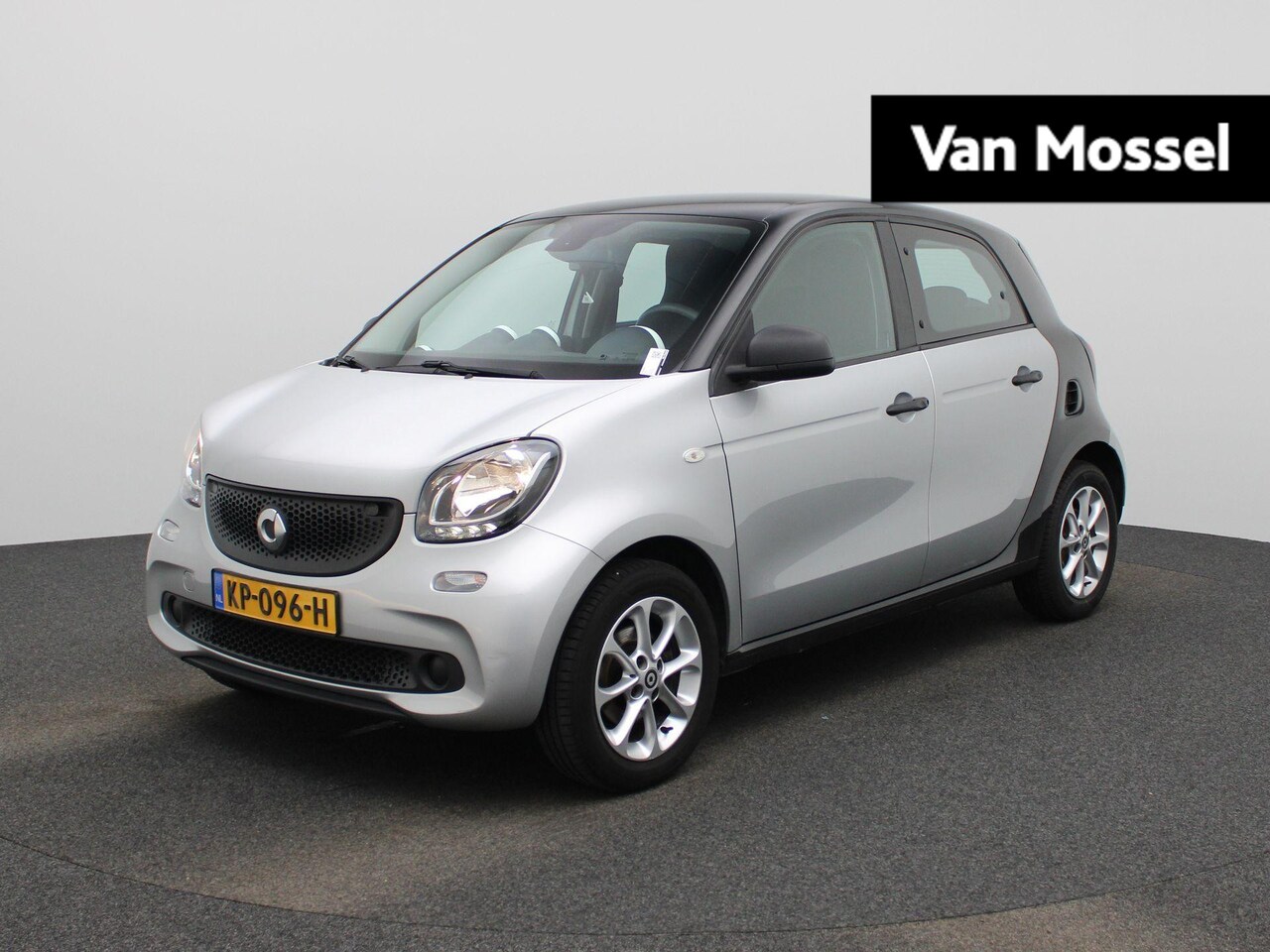 Smart Forfour - 1.0 Pure | Climate Control | Cruise Control | Lichtmetalen Velgen | - AutoWereld.nl