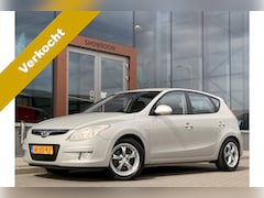Hyundai i30 - 1.4i Dynamic 5DRS | CD-Speler | Airco | LM Velgen