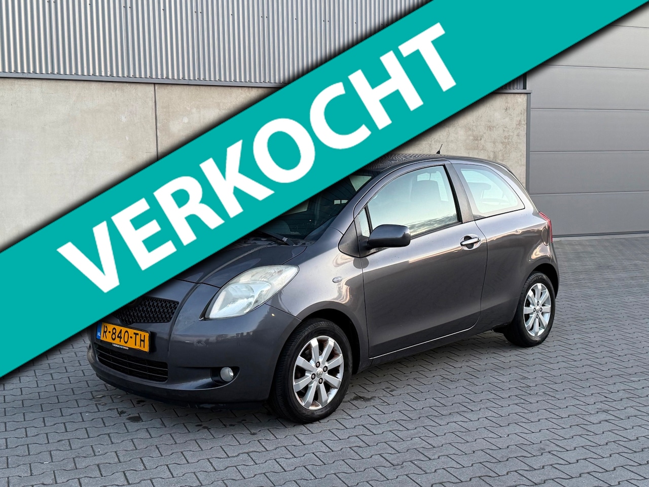 Toyota Yaris - 1.3 VVTi Sol AIRCO+PDC+ELEKTRISCHE PAKKET+VELGEN - AutoWereld.nl