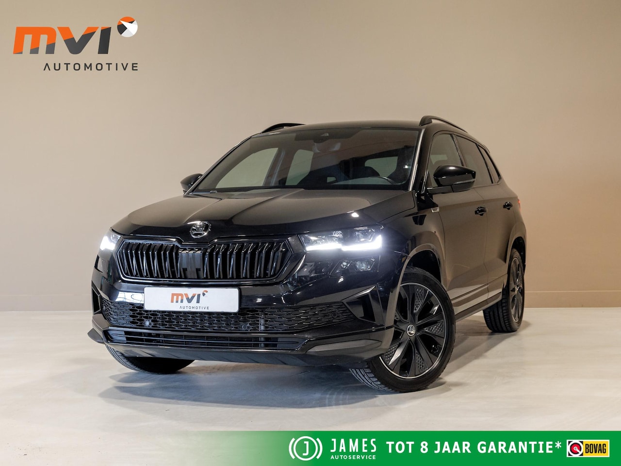 Skoda Karoq - 1.5 TSI ACT Sportline Business / 150pk / Stoelverwarming voor en achter / Achteruitrij cam - AutoWereld.nl
