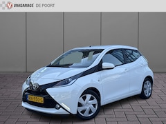 Toyota Aygo - 1.0 VVT-i x-play | Camera | Carplay | Cruisec. | Navi