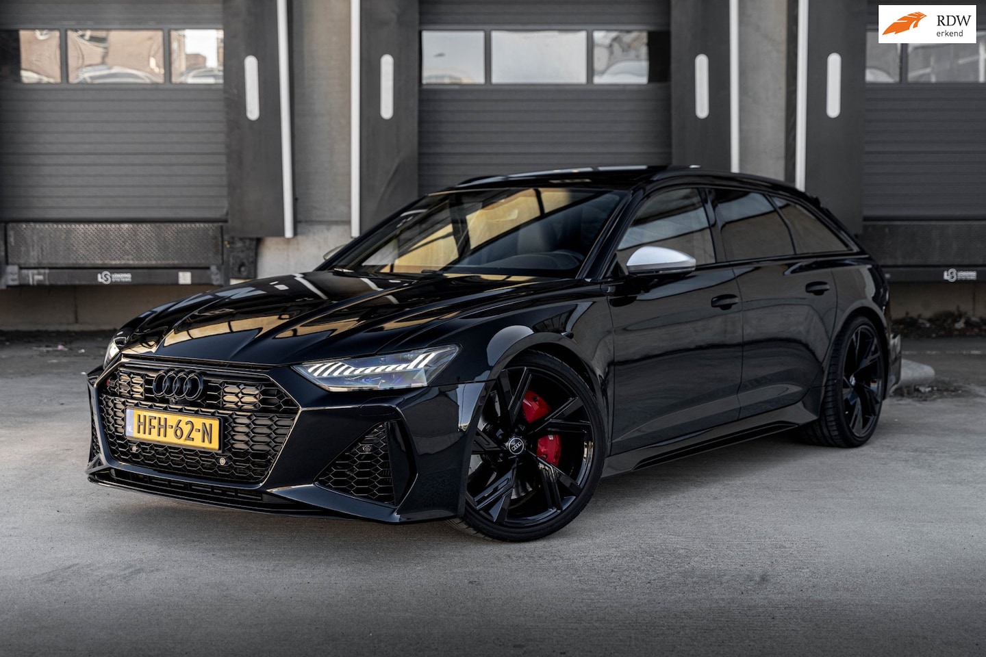 Audi RS6 - Avant 4.0 TFSI quattro PANO/360*/TREKHAAK/B&0/MEESTURENDE ACHTERAS/APK 14-04-2028 - AutoWereld.nl