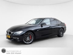 BMW 3-serie - 335i | Clima | Cruise | Multimedia/Navi | Stoelverwarming | Leder | PDC + Camera |