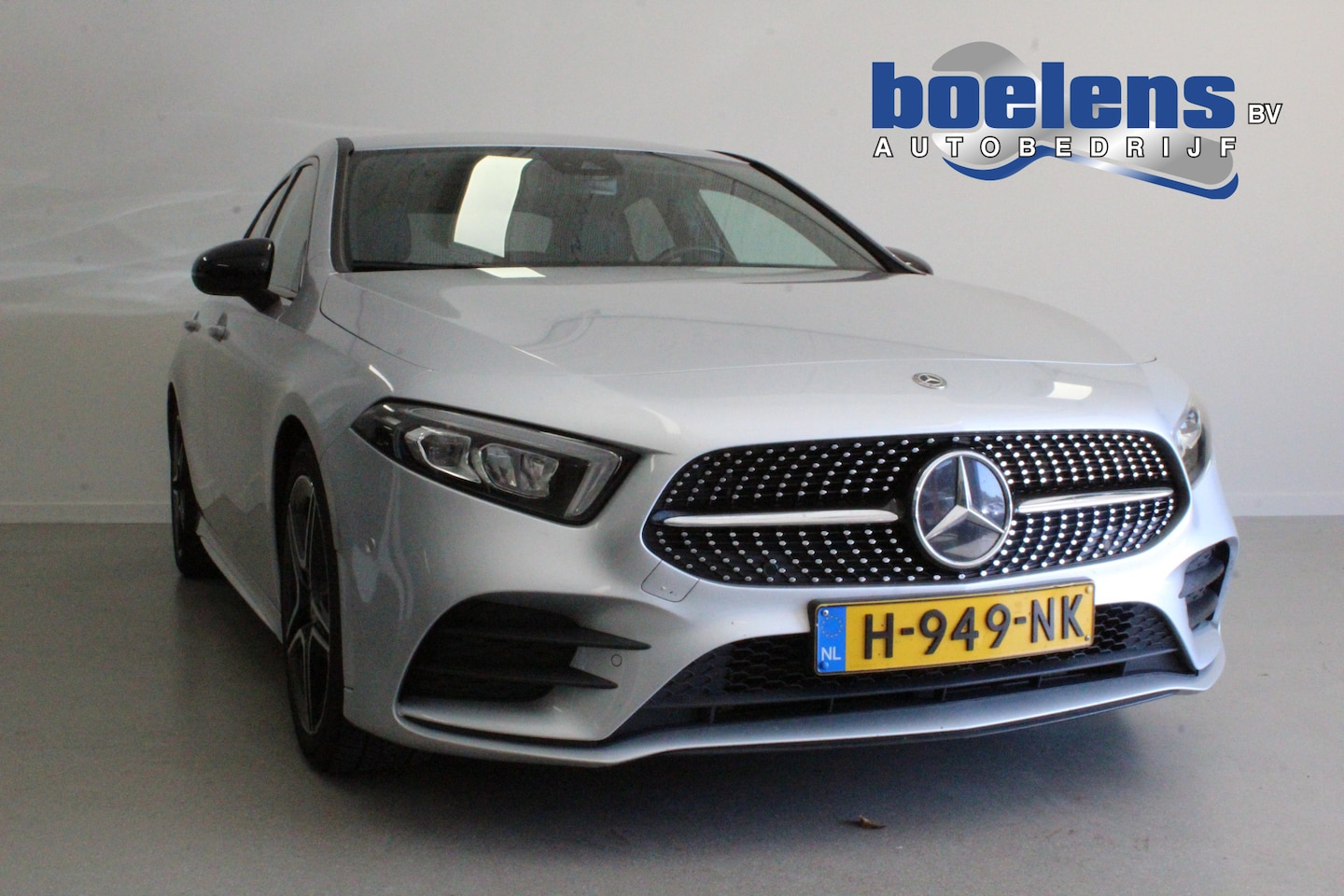 Mercedes-Benz A-klasse - 180 Business Solution AMG | NL-AUTO+N.A.P! | CARPLAY | D-GLAS | CLIMA | PDC-V/A | CAMERA | - AutoWereld.nl