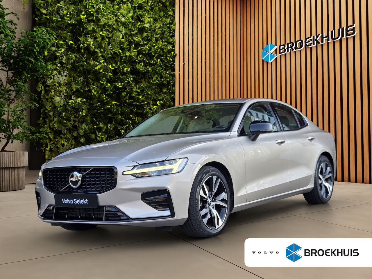 Volvo S60 - 2.0 B4 Plus Dark | Harman/Kardon | Memory | Adaptive Cruise | Stuur/stoelverwarming | CarP - AutoWereld.nl