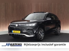 Volkswagen Tiguan - 1.5 272pk eHybrid R-Line Edition Trekhaak Camera Keyless Massage Virtual Cockpit Panoramad