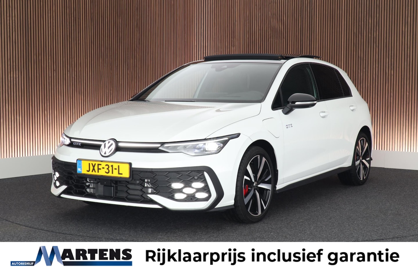 Volkswagen Golf - 1.5 272pk eHybrid GTE Black Style Trekhaak 360Camera Head-Up Panoramadak Keyless Stoelverw - AutoWereld.nl