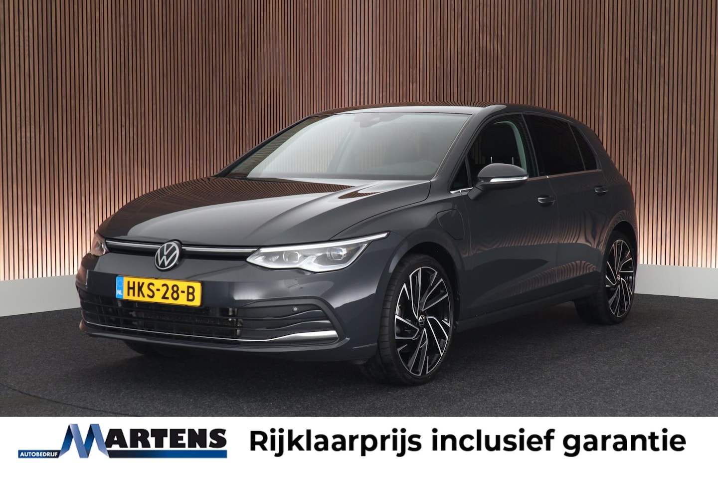 Volkswagen Golf - 1.4 204pk eHybrid Style Memory Stoelverwarming ACC Virtual Cockpit Navigatie - AutoWereld.nl