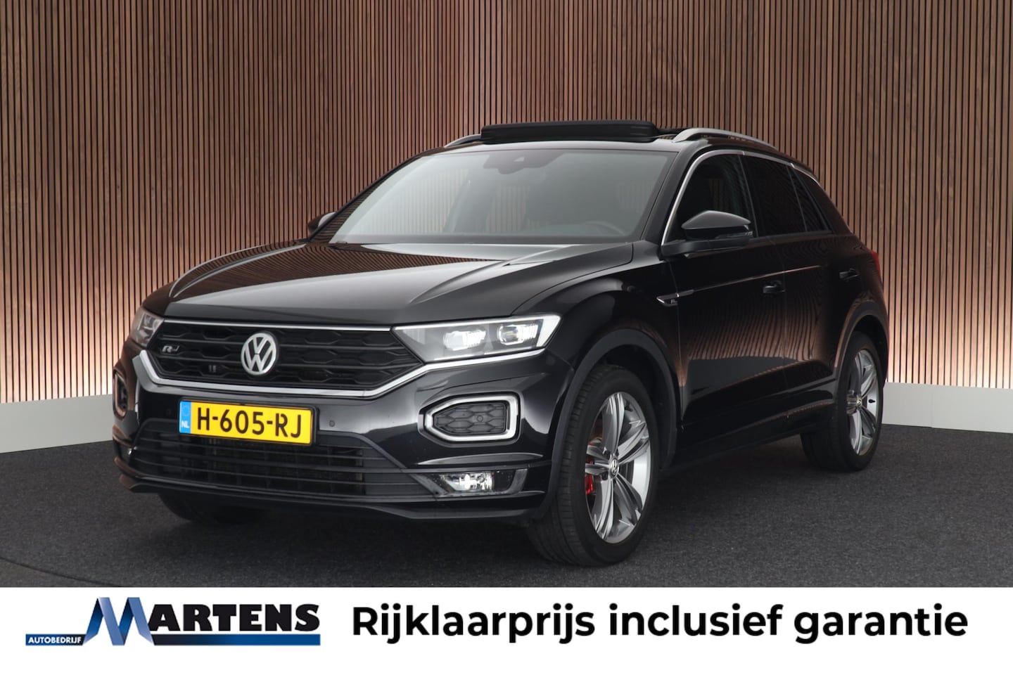 Volkswagen T-Roc - 1.5 TSI 150pk DSG R-Line Sport Trekhaak Led Virtual Cockpit Navigatie Panoramadak - AutoWereld.nl