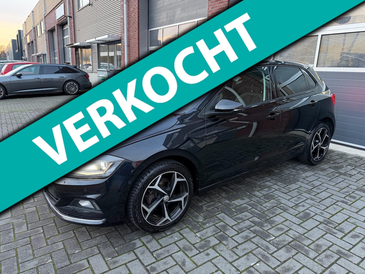 Volkswagen Polo - 1.0 TSI Highline DSG LED ACC Carplay Camera - AutoWereld.nl