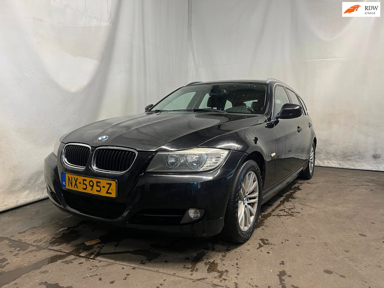 BMW 3-serie Touring - 320d High Executive - Schade - AutoWereld.nl