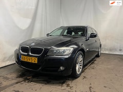 BMW 3-serie Touring - 320d High Executive - Schade