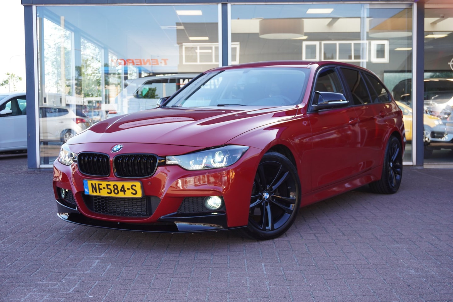 BMW 3-serie Touring - 316i High Executive Automaat | M - Uitgev. | Navi | LM velgen | Elek. pakket | Vol opties - AutoWereld.nl