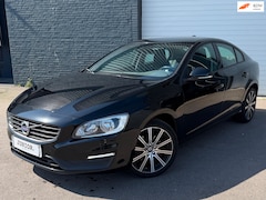 Volvo S60 - 2.0 T3 Momentum BLIS/STOEL/STUURVERWARMING/KEYLES
