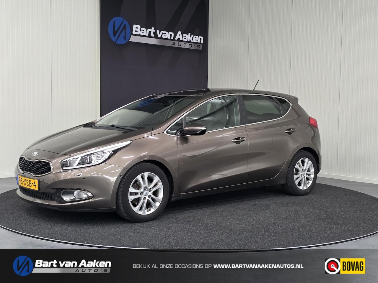 Kia Cee'd - 1.6 GDI Super Pack Premium Xenon Memory Leder - AutoWereld.nl