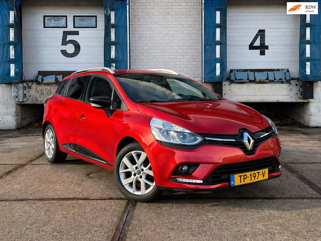 Renault Clio Estate - 0.9 TCe Limited 0.9 TCe Limited (12 M GARANTIE+Full OPTIE) - AutoWereld.nl