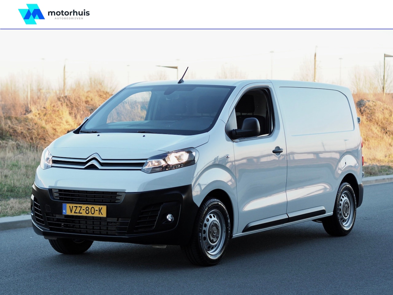 Citroën Jumpy - L2 120 PK 3 ZITS NAVIGATIE CAMERA EURO 6 NAP {uitgelichte-opties} - AutoWereld.nl