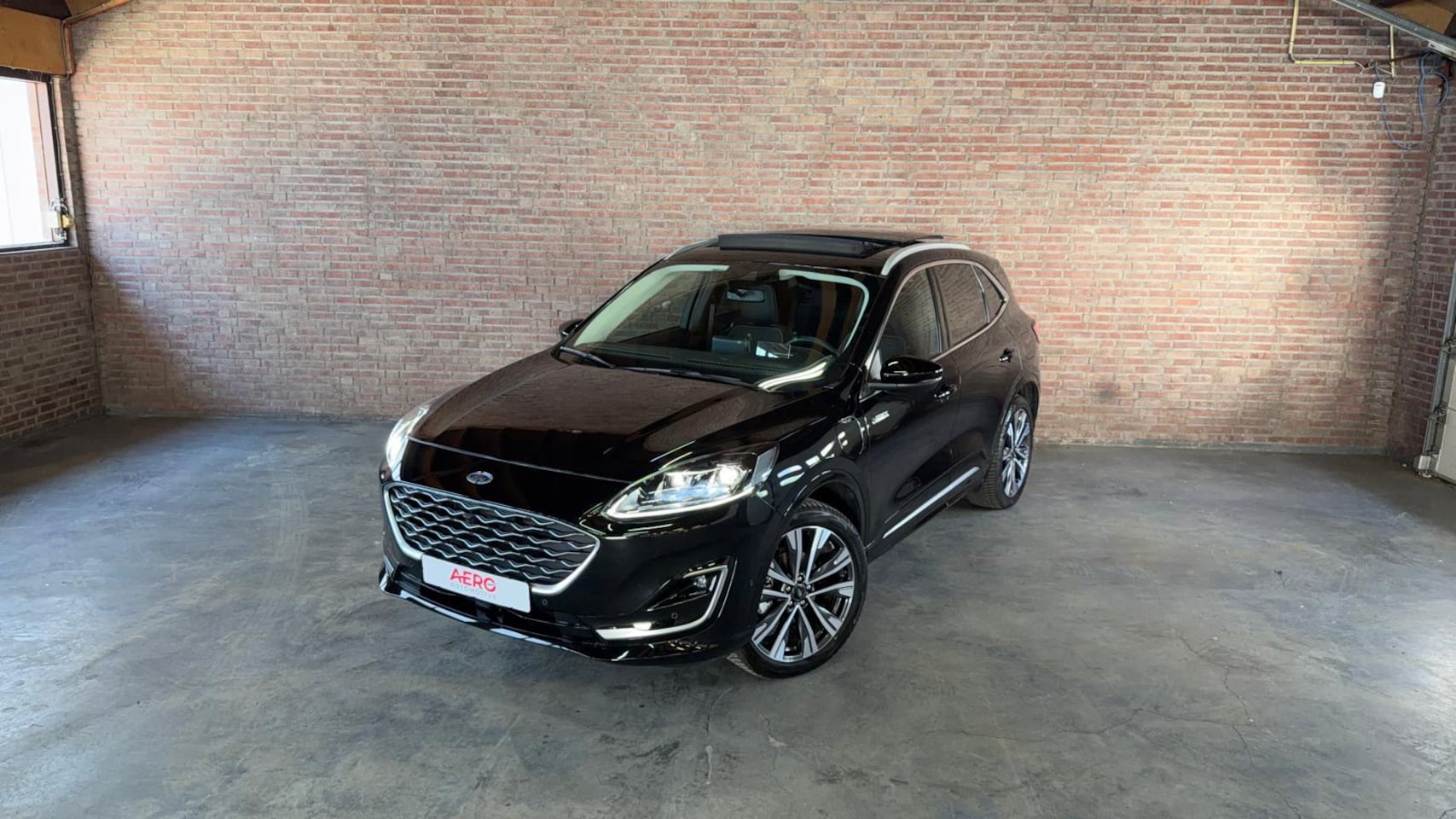 Ford Kuga - 2.5 PHEV Vignale Pano / Memory-Seats / Leder / CarPlay - AutoWereld.nl